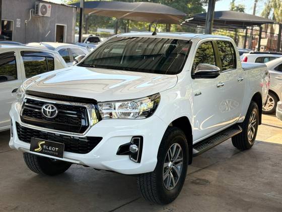 TOYOTA HILUX 2.8 SRV 4X4 CD 16V DIESEL 4P AUTOMÁTICO TOYOTA HILUX 2.8 SRV 4X4 CD 16V DIESEL 4P AUTOMÁTICO